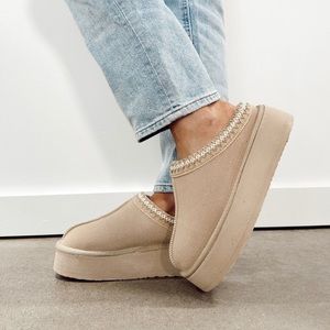 Lane 201 Jazmin platform slippers